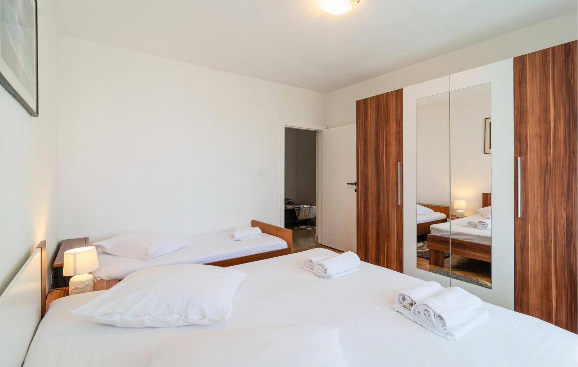Amazing Apartment In Podstrana With Wifi المظهر الخارجي الصورة