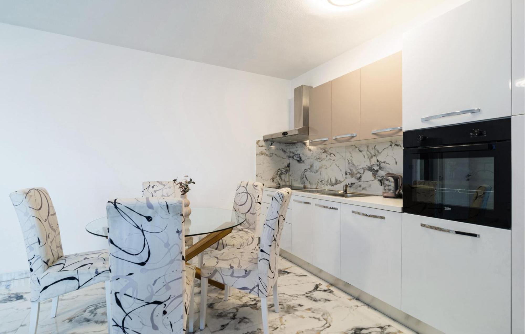Amazing Apartment In Podstrana With Wifi المظهر الخارجي الصورة